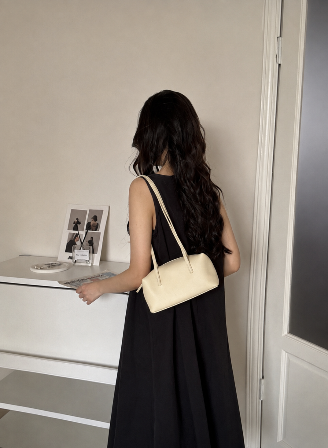 [100% COWHIDE LEATHER] PAVE SHOULDER BAG