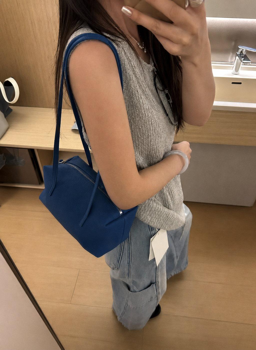 [100% COWHIDE LEATHER] PAVE SHOULDER BAG