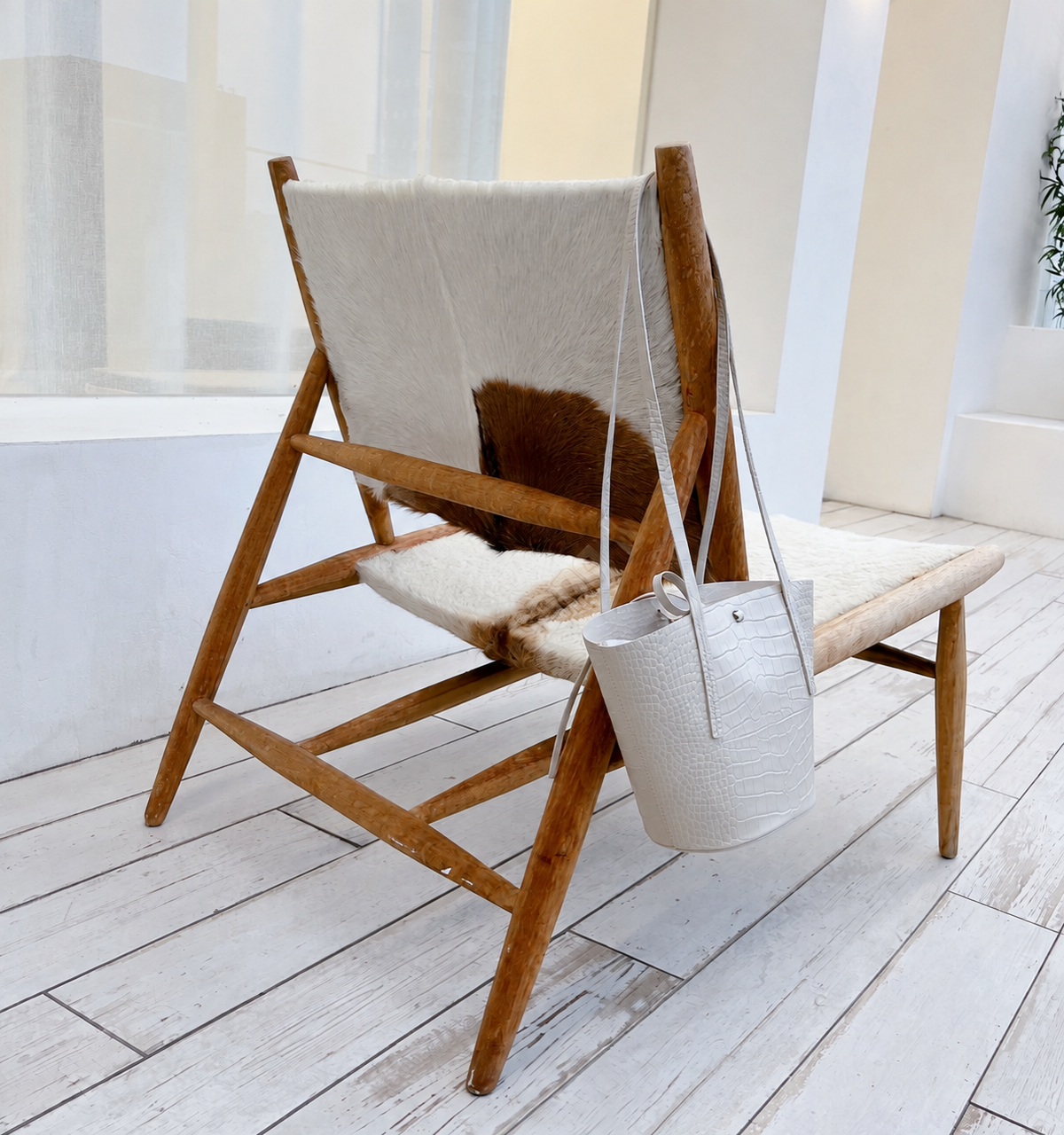 [100% COWHIDE LEATHER] LAMPAS DRAWSTRING BUCKET SHOULDER BAG