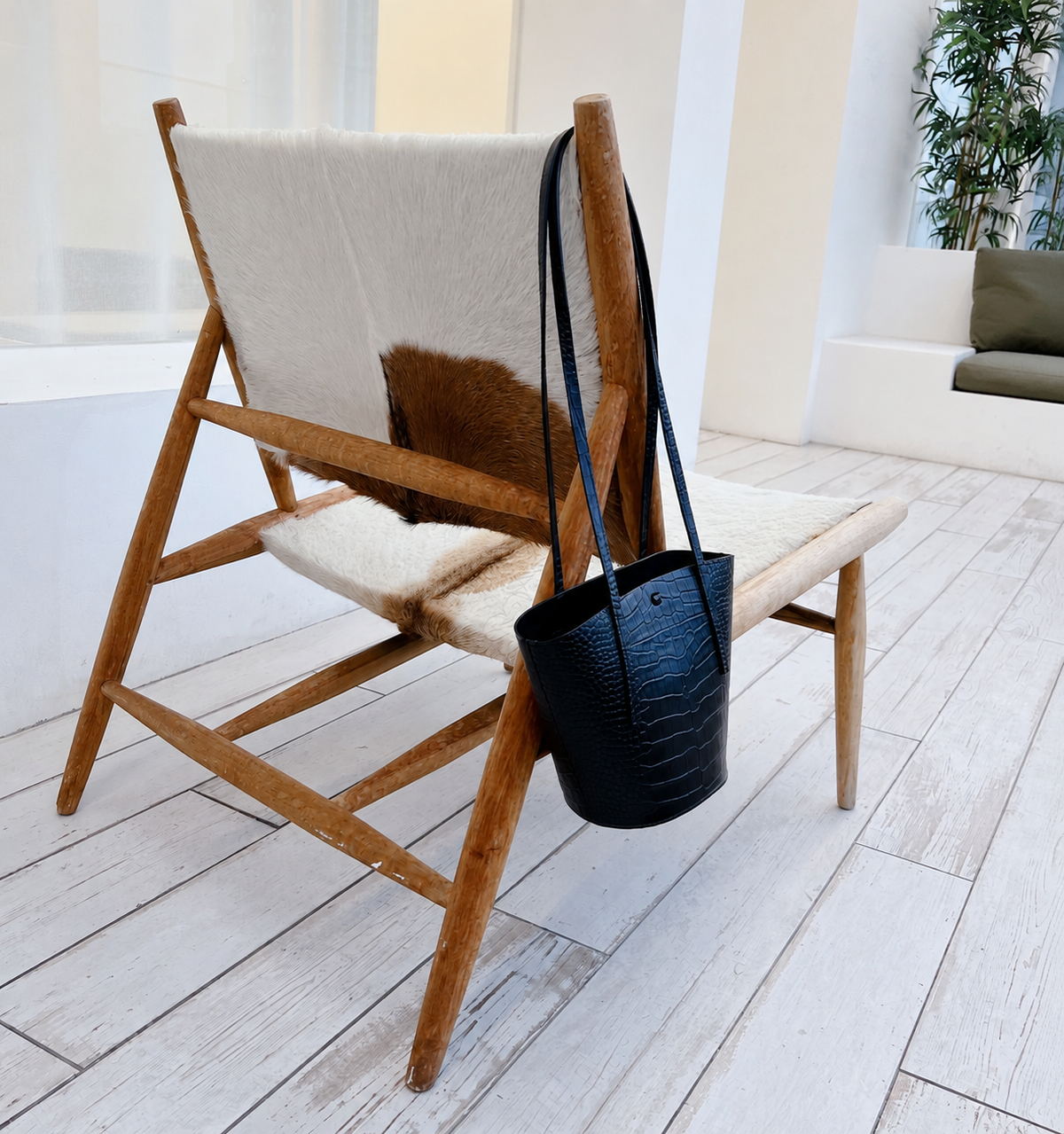 [100% COWHIDE LEATHER] LAMPAS DRAWSTRING BUCKET SHOULDER BAG