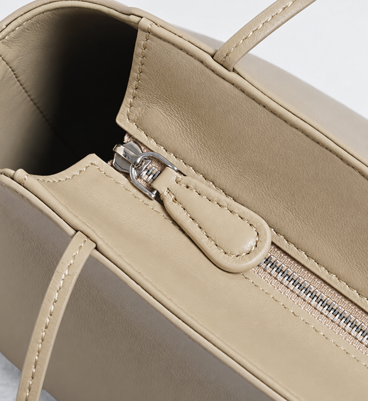 [100% LAMBSKIN LEATHER] MIRA MINI SHOULDER BAG