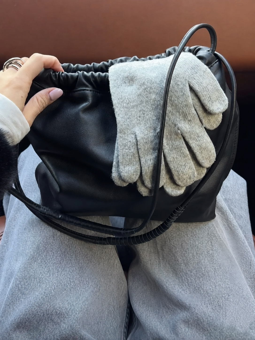 [100% CALF LEATHER] LIO DRAWSTRING BAG