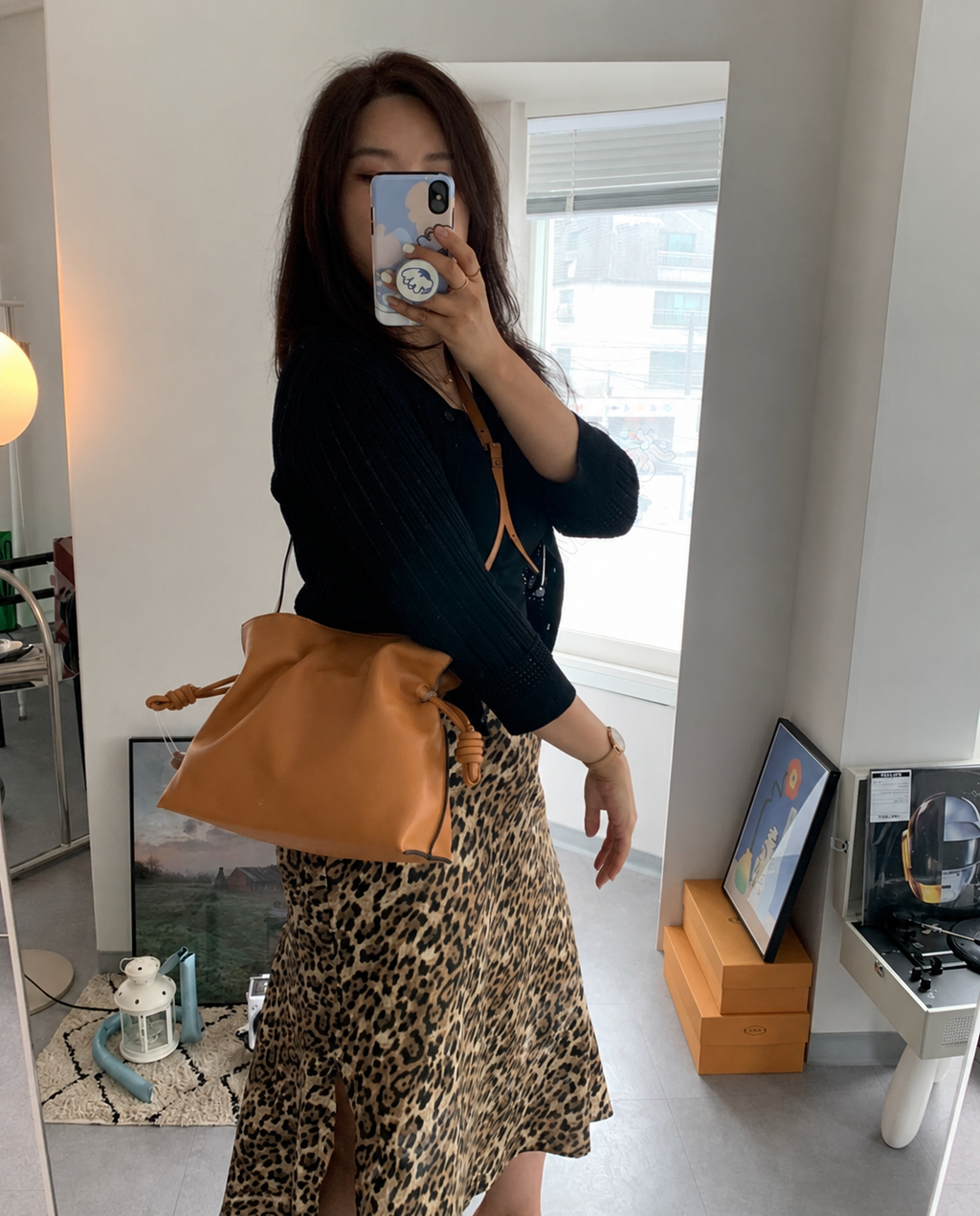 [100% COWHIDE LEATHER] NOLA DRAWSTRING SHOULDER BAG