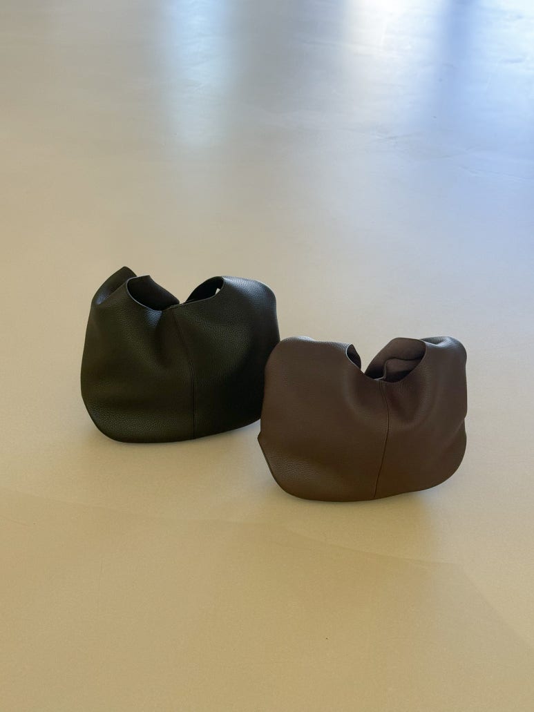 [100% COWHIDE LEATHER] ADEL SOFT HOBO SHOULDER BAG