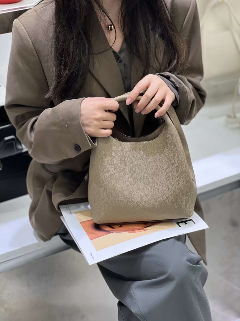 [100% COWHIDE LEATHER] MIA MINI TOTE BAG