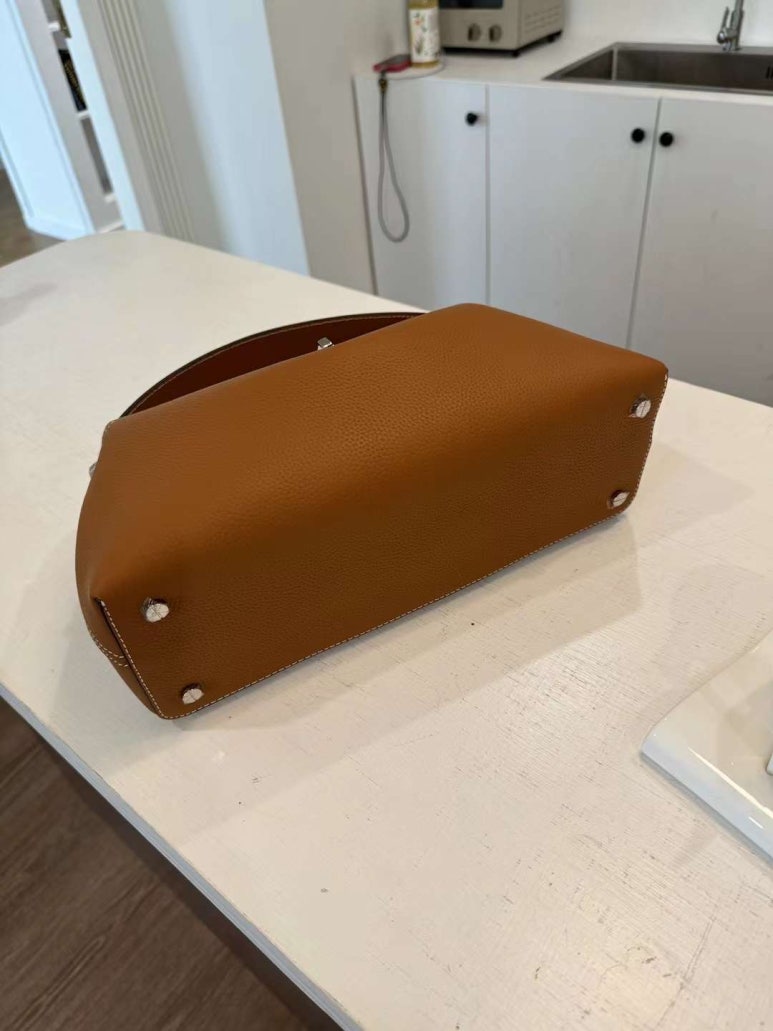 [100% COWHIDE LEATHER] ÉLAN TOGO SHOULDER BAG