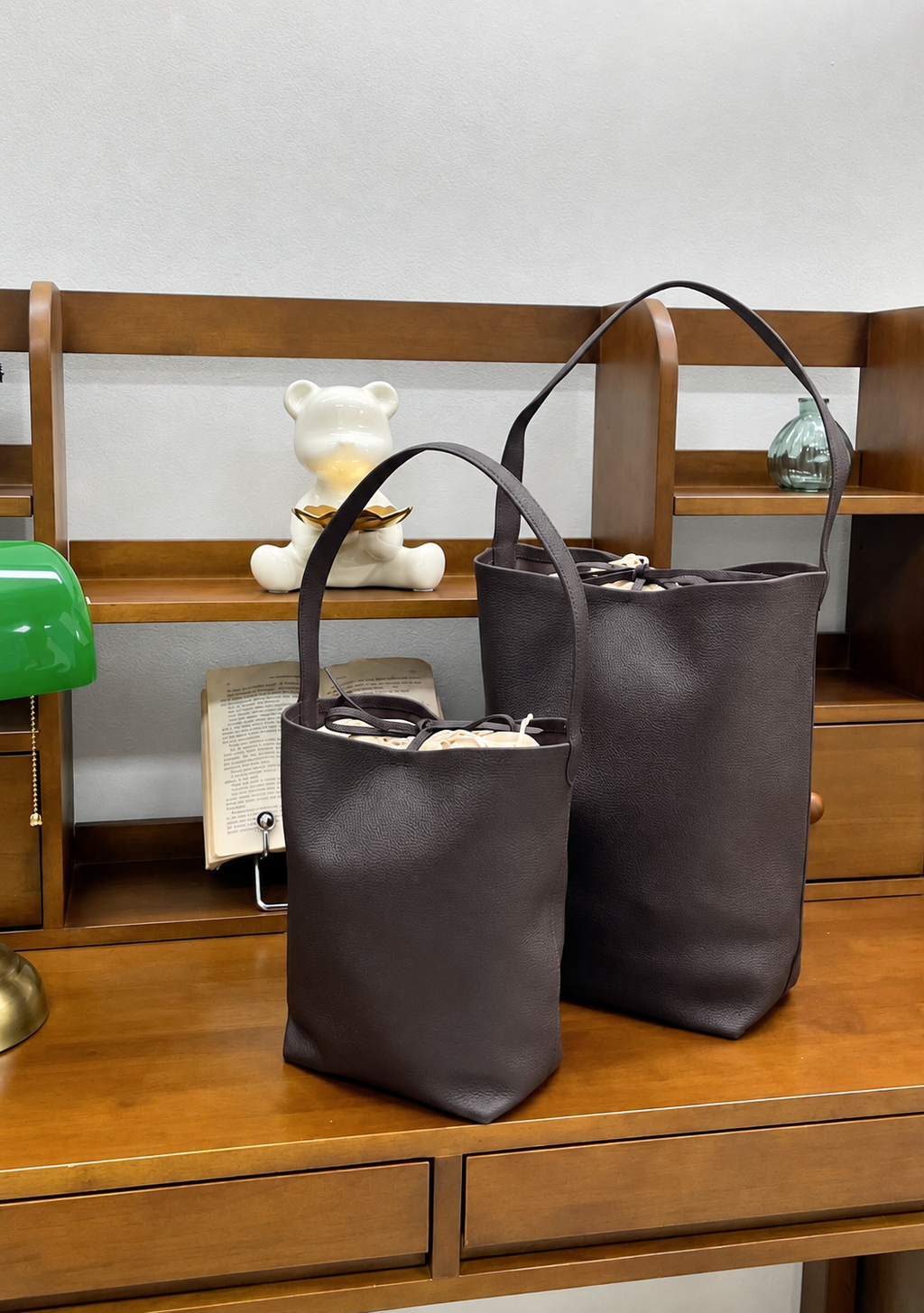 [100% COWHIDE LEATHER] VELA LARGE SOFT TOTE BAG