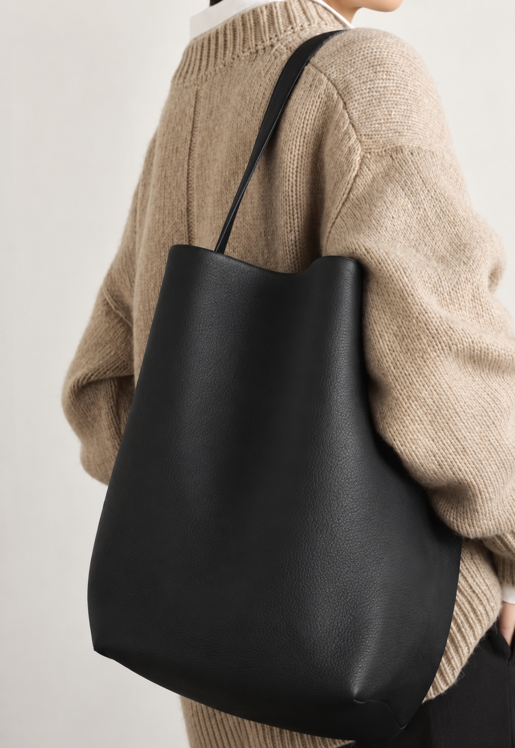 [100% COWHIDE LEATHER] VELA LARGE SOFT TOTE BAG