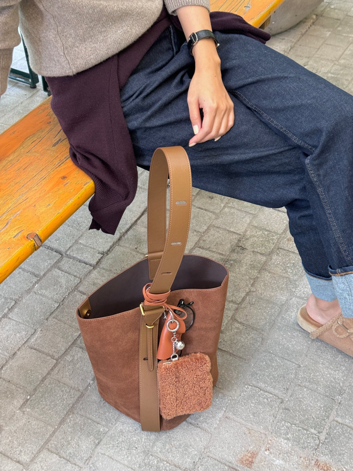 [100% COWHIDE SUEDE] ROVEN SUEDE BUCKET SHOULDER BAG