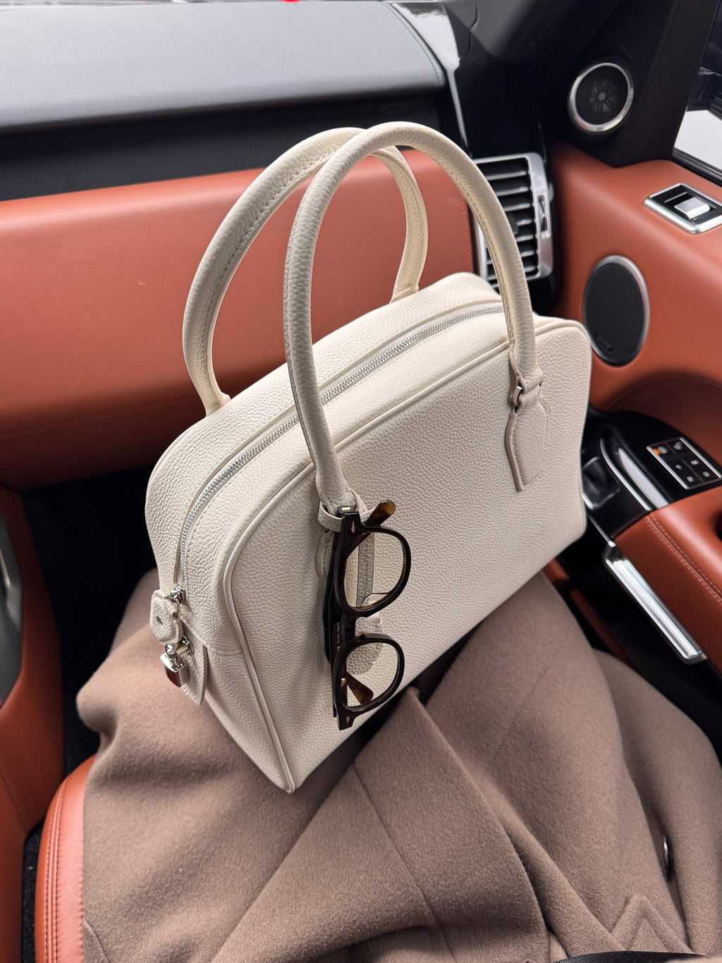 [100% COWHIDE LEATHER] AVEN TOGO TOTE BAG