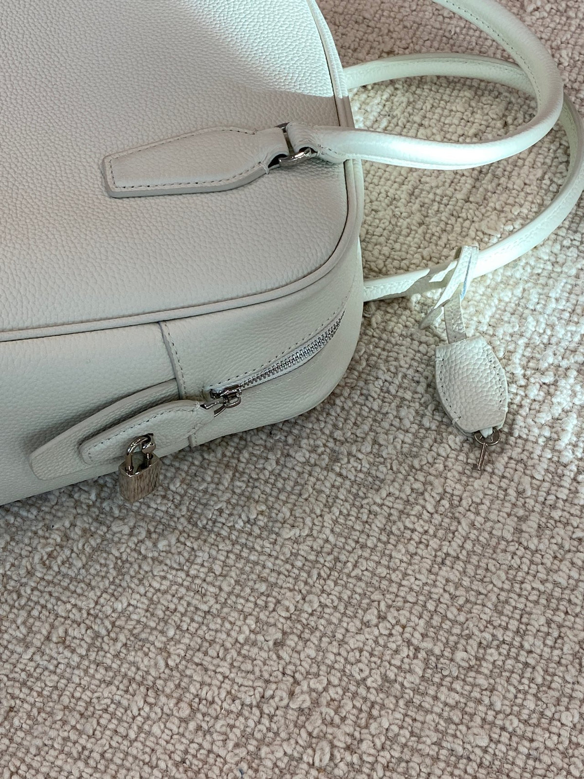 [100% COWHIDE LEATHER] AVEN TOGO TOTE BAG