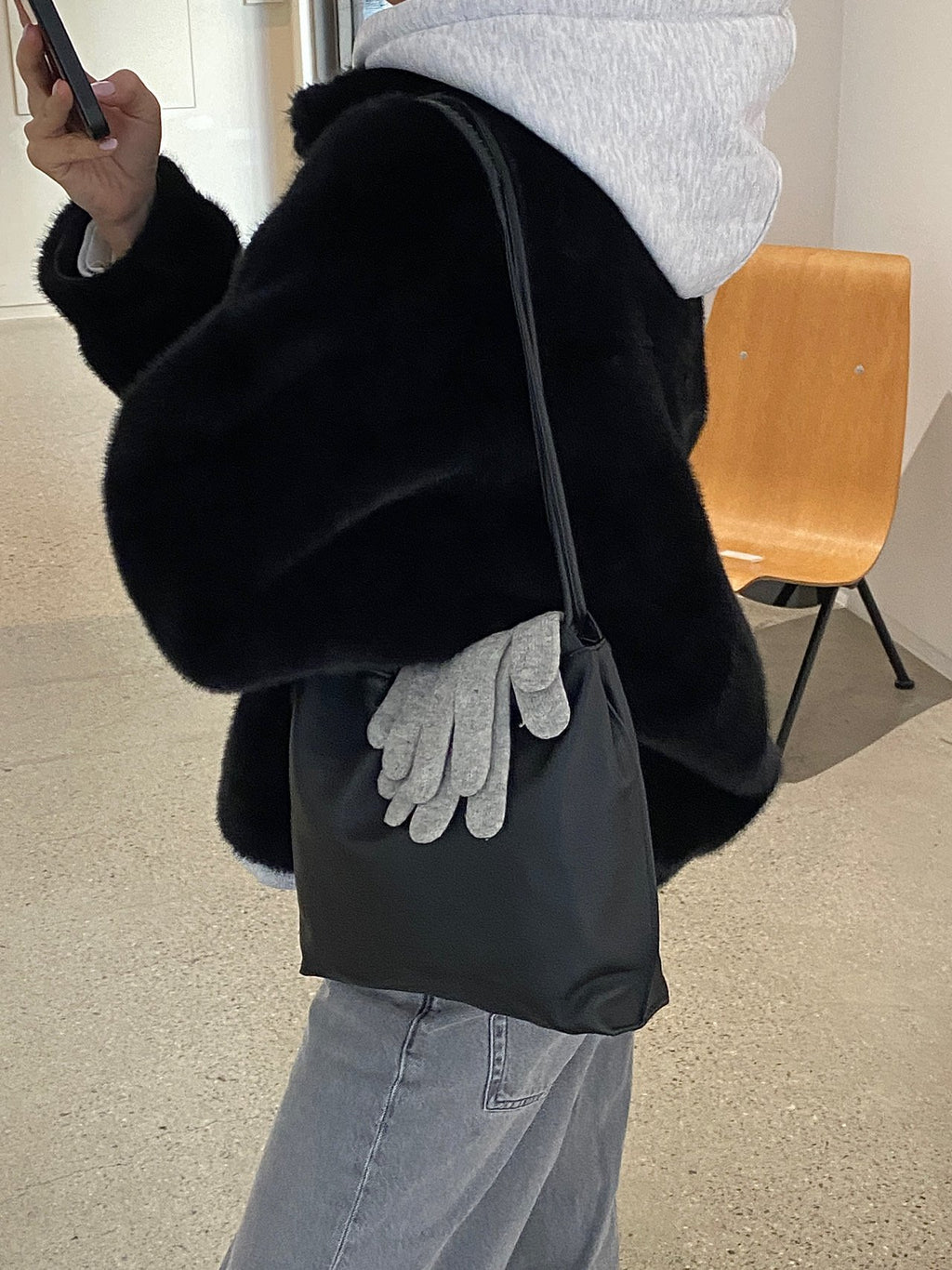 [100% CALF LEATHER] LIO DRAWSTRING BAG