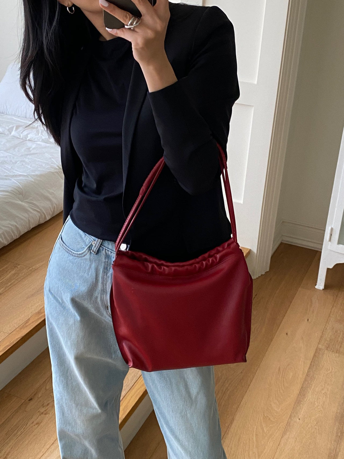 [100% CALF LEATHER] LIO DRAWSTRING BAG