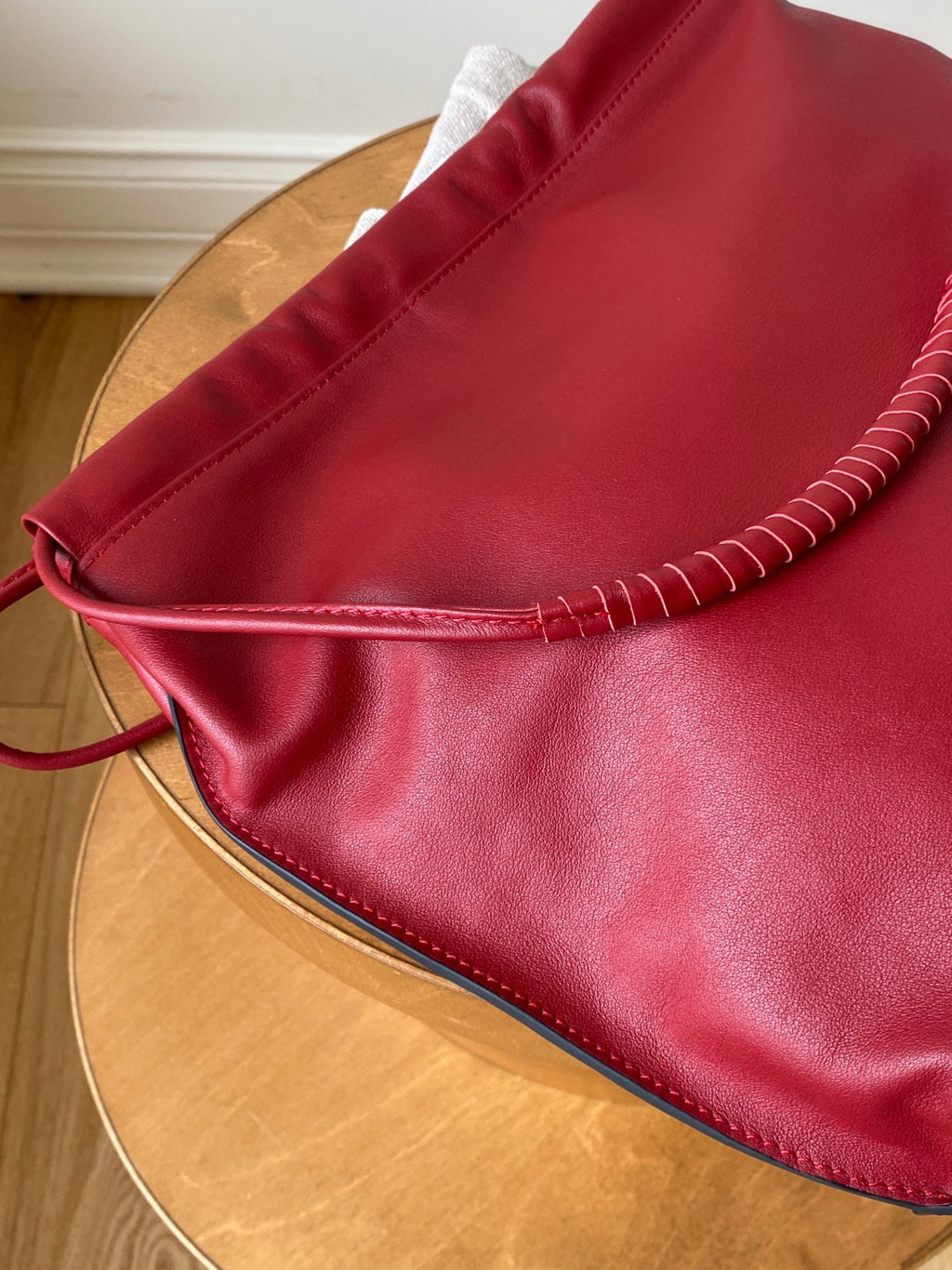 [100% CALF LEATHER] LIO DRAWSTRING BAG
