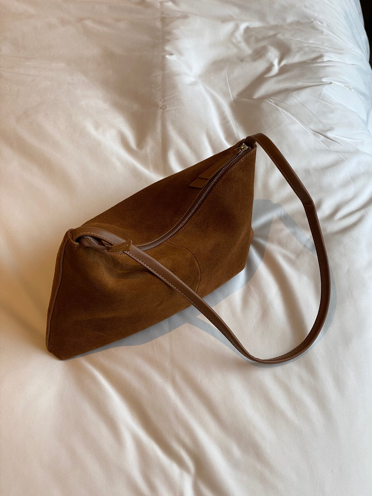 [100% COWHIDE SUEDE] RUE SUEDE DROP BAG