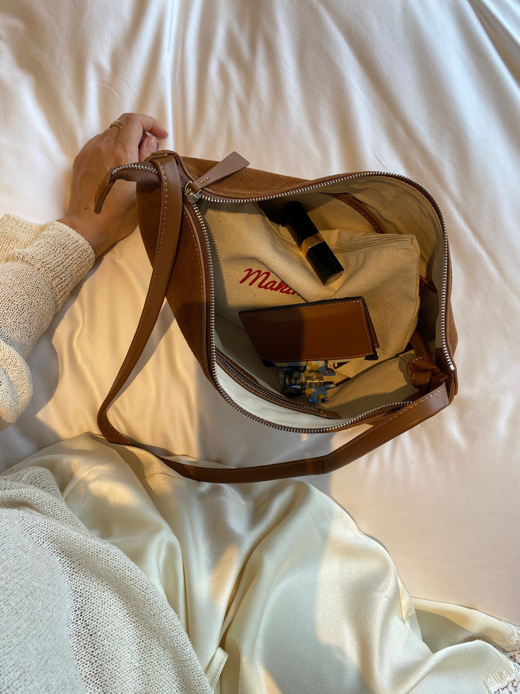[100% COWHIDE SUEDE] RUE SUEDE DROP BAG