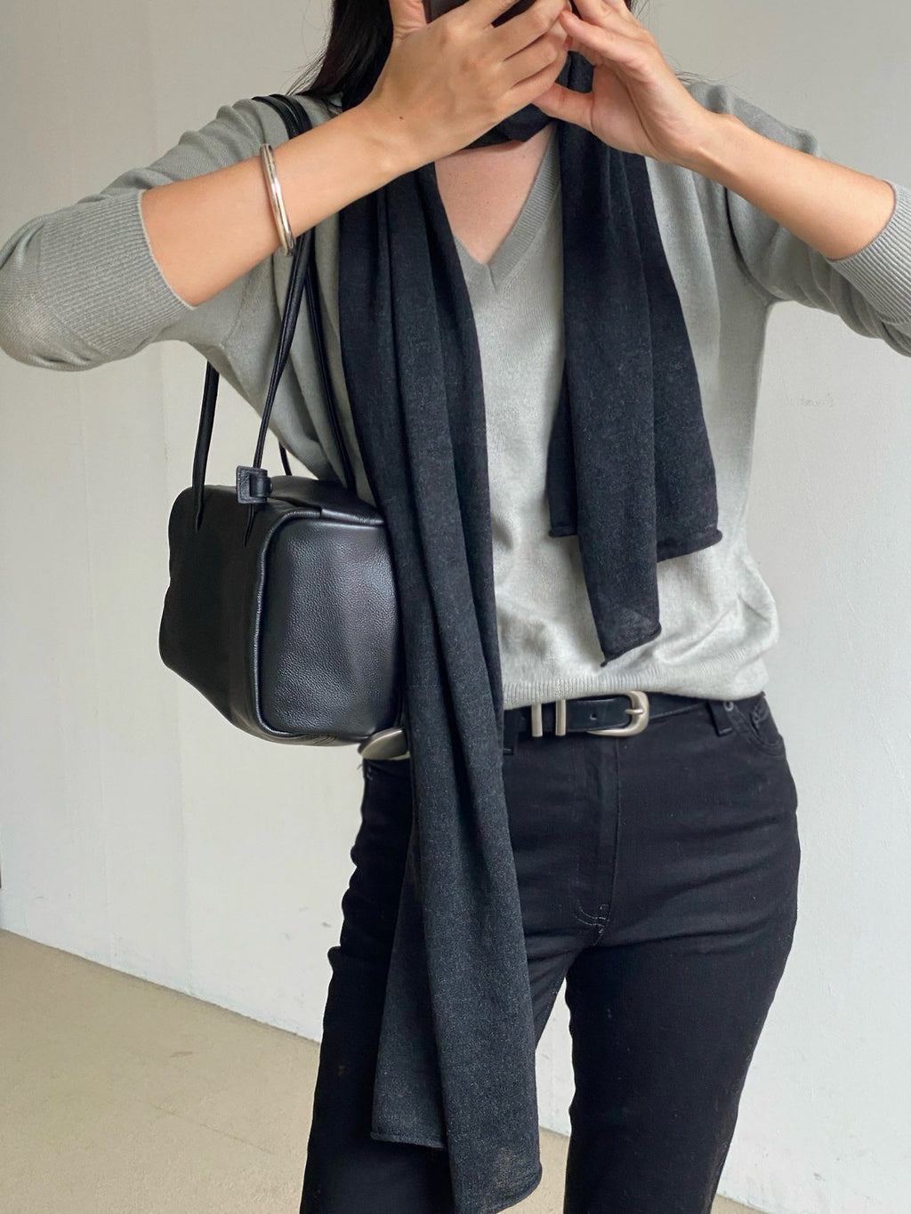 [100% COWHIDE LEATHER & COWHIDE SUEDE] BRIX SOFT SHOULDER BAG