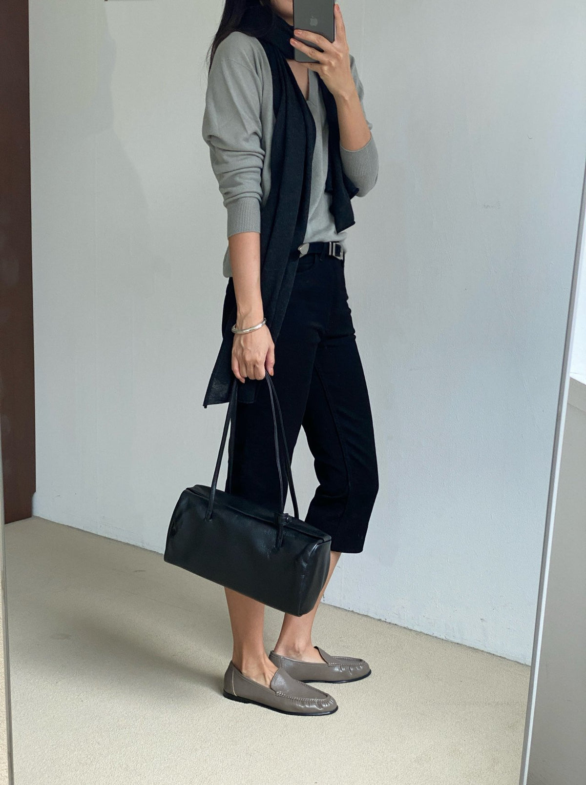 [100% COWHIDE LEATHER & COWHIDE SUEDE] BRIX SOFT SHOULDER BAG
