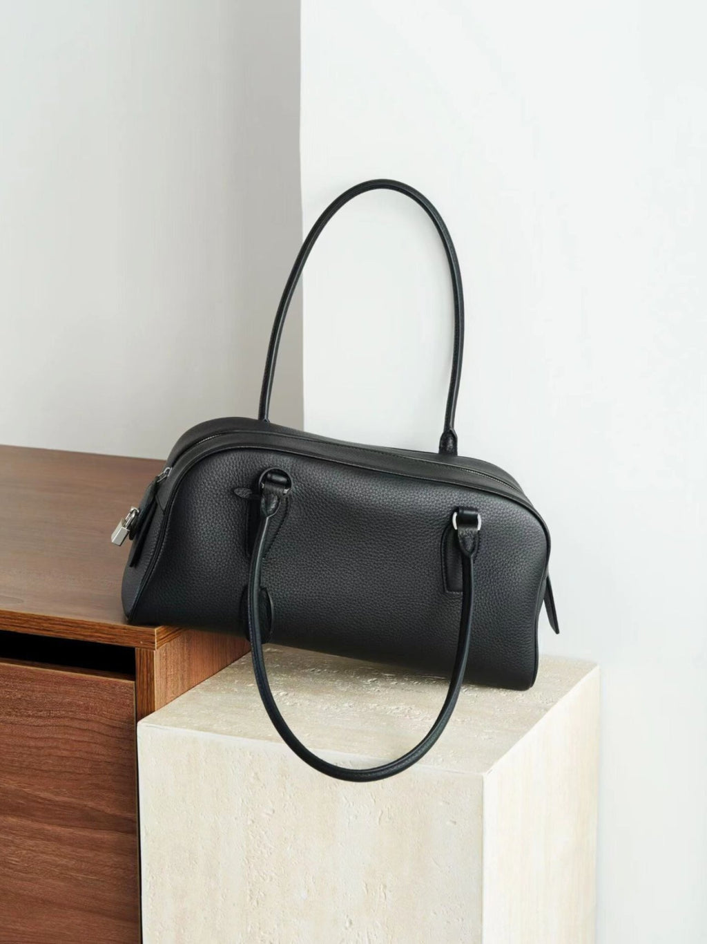[100% COWHIDE LEATHER] ROEN BOSTON SHOULDER BAG