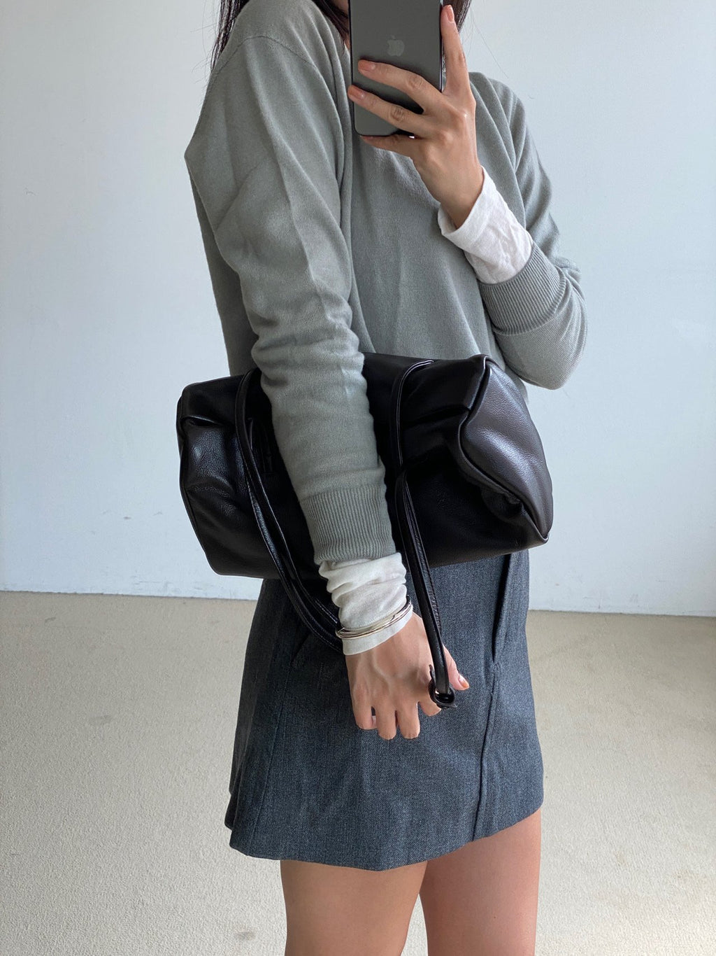 [100% COWHIDE LEATHER & COWHIDE SUEDE] BRIX SOFT SHOULDER BAG