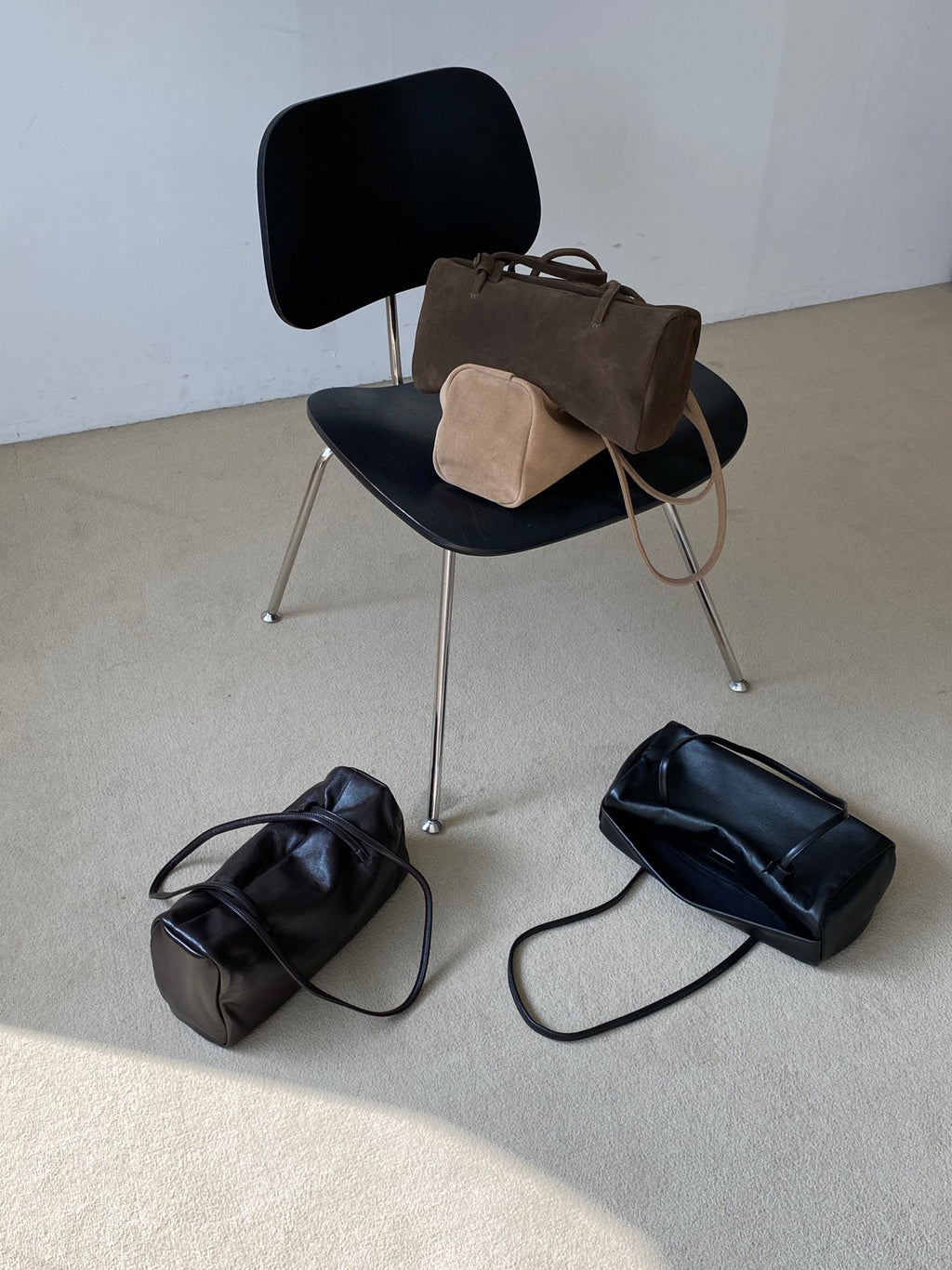 [100% COWHIDE LEATHER & COWHIDE SUEDE] BRIX SOFT SHOULDER BAG