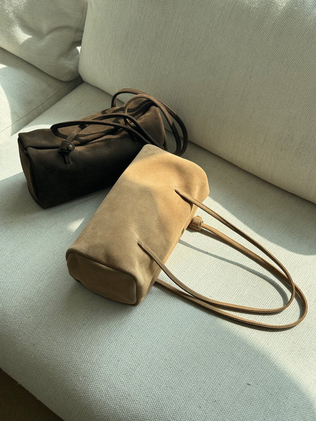 [100% COWHIDE LEATHER & COWHIDE SUEDE] BRIX SOFT SHOULDER BAG