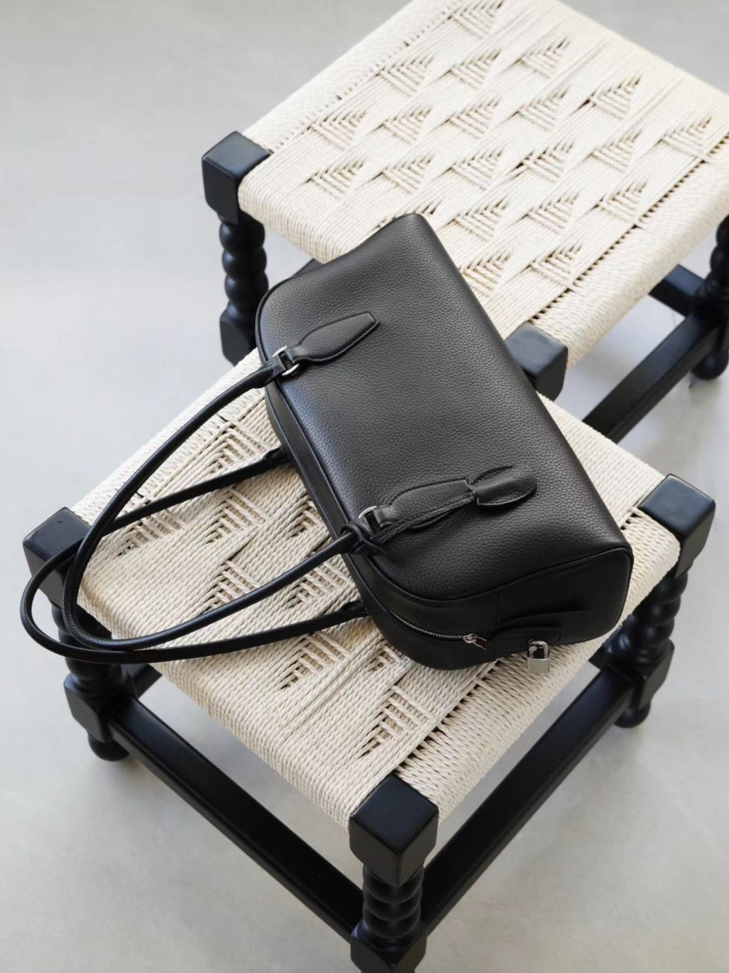 [100% COWHIDE LEATHER] ROEN BOSTON SHOULDER BAG