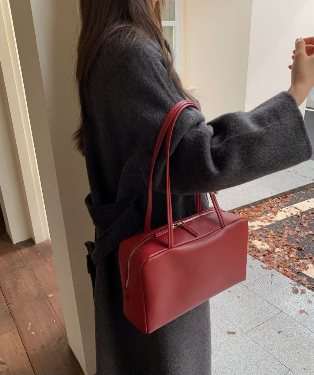 [100% LAMBSKIN LEATHER] ELLA SHOULDER BAG