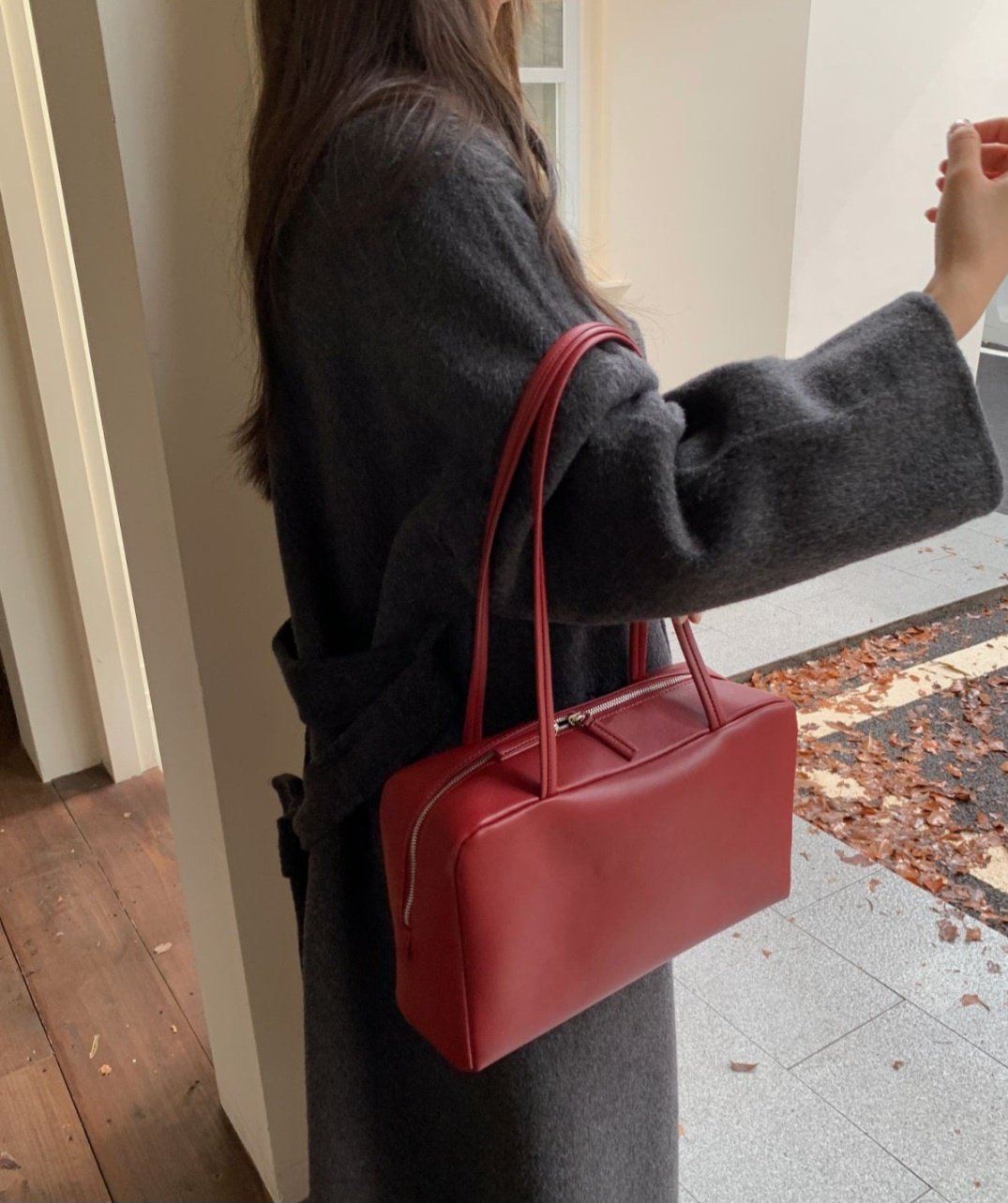 [100% LAMBSKIN LEATHER] ELLA SHOULDER BAG