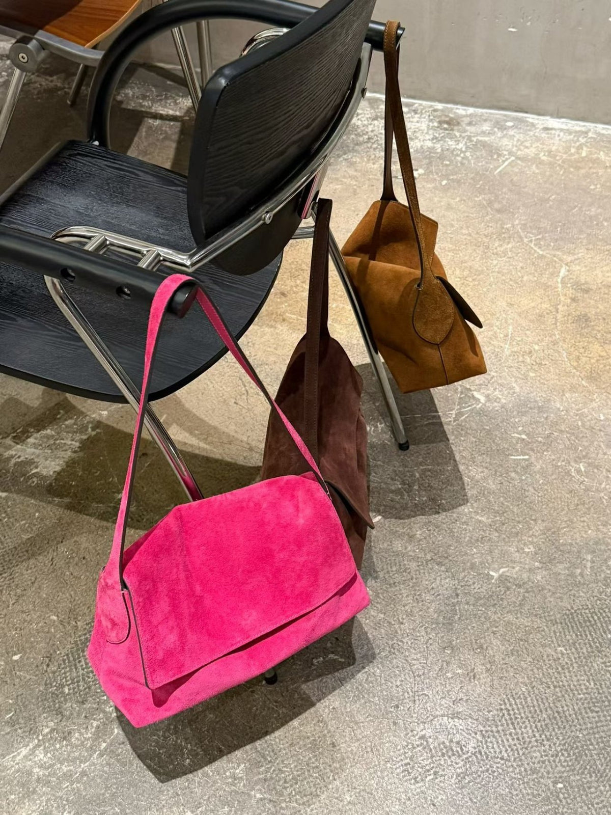 [100% COWHIDE SUEDE] LUNE SHOULDER BAG