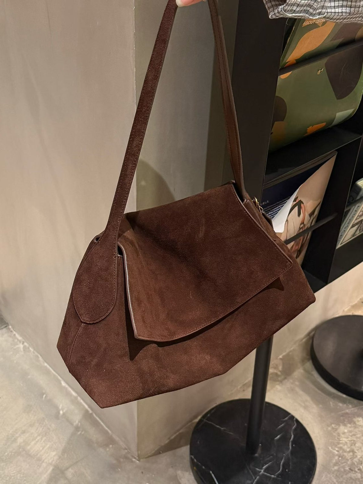 [100% COWHIDE SUEDE] LUNE SHOULDER BAG