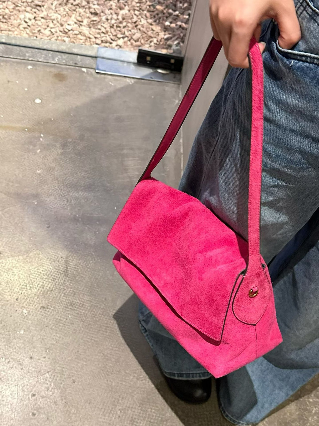 [100% COWHIDE SUEDE] LUNE SHOULDER BAG