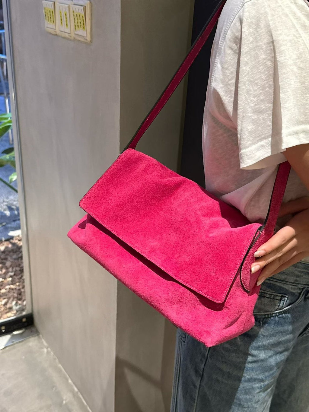[100% COWHIDE SUEDE] LUNE SHOULDER BAG