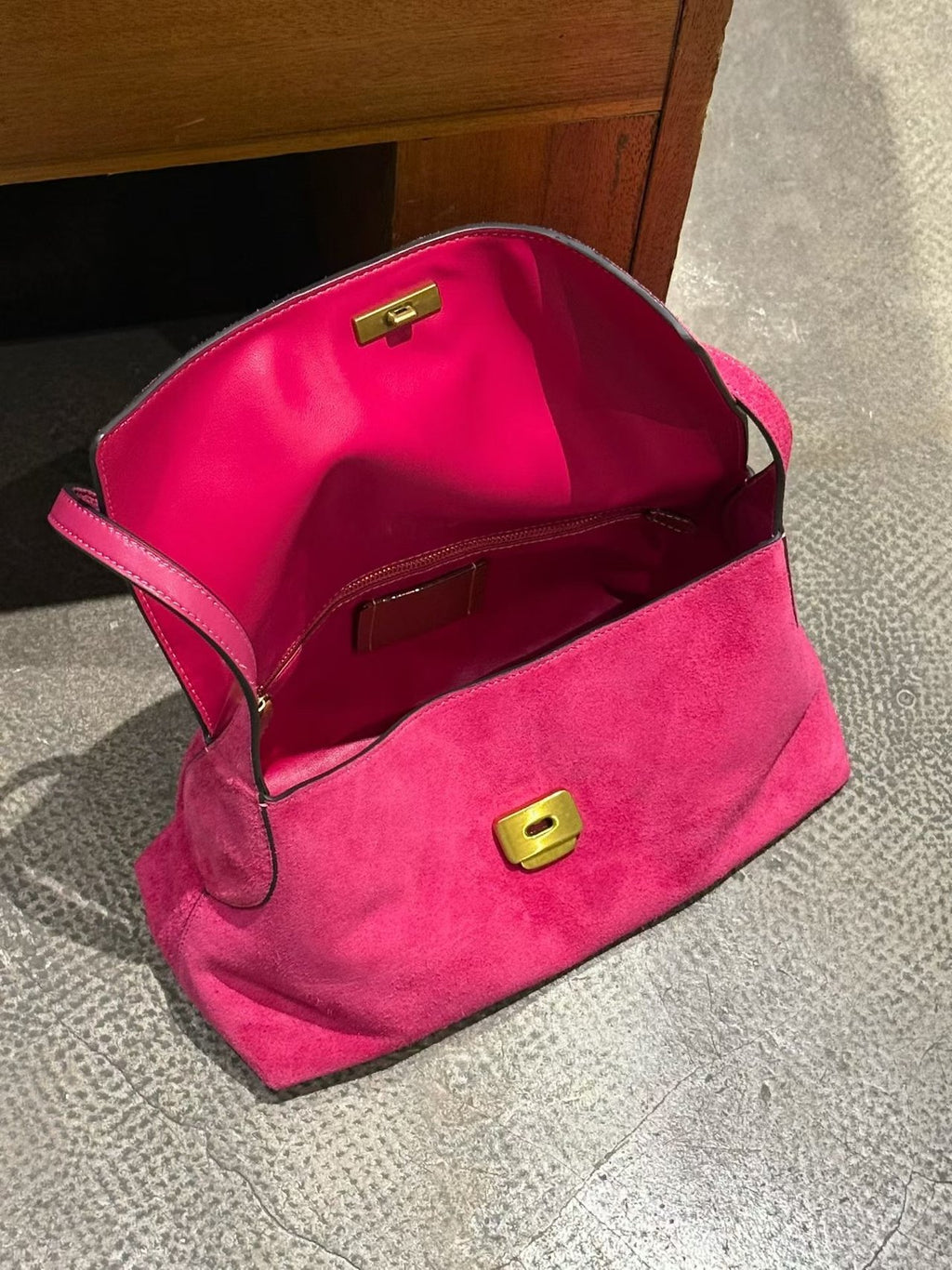 [100% COWHIDE SUEDE] LUNE SHOULDER BAG
