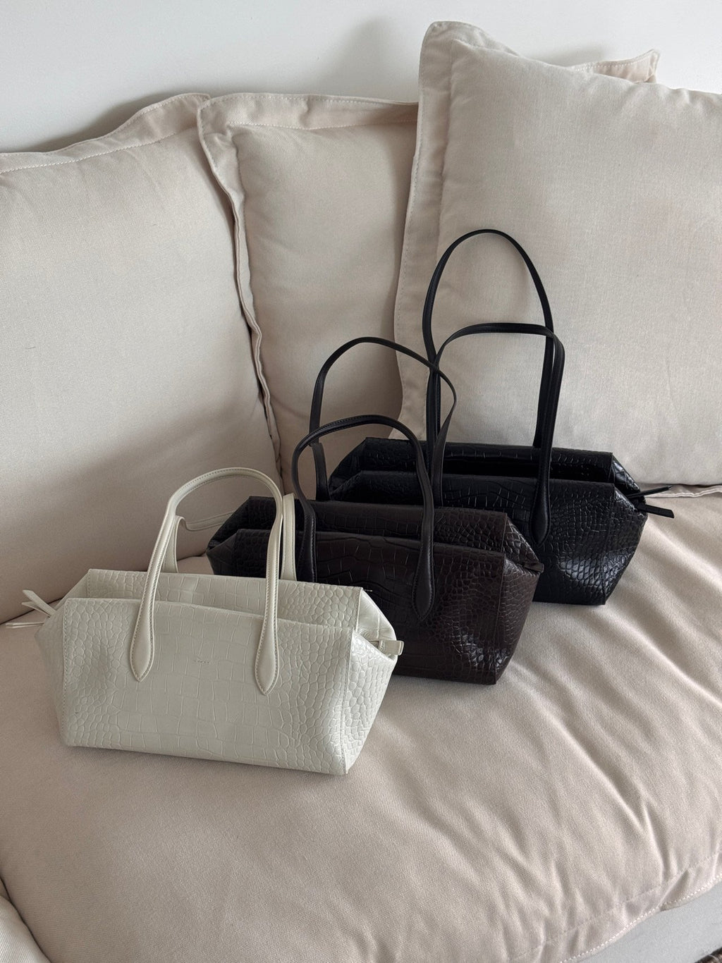 [100% COWHIDE LEATHER] ARDEN CROCO SHOULDER BAG