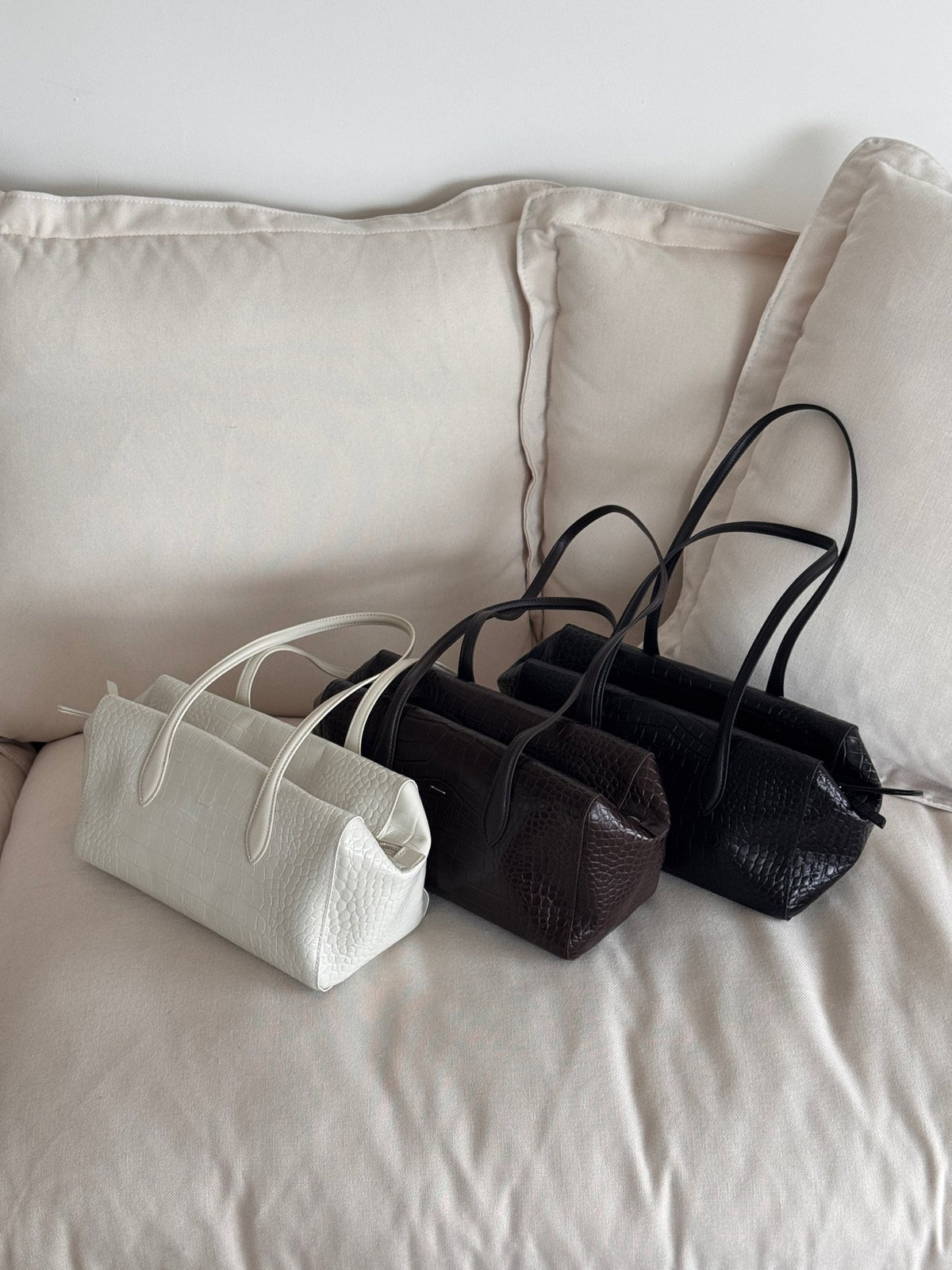 [100% COWHIDE LEATHER] ARDEN CROCO SHOULDER BAG