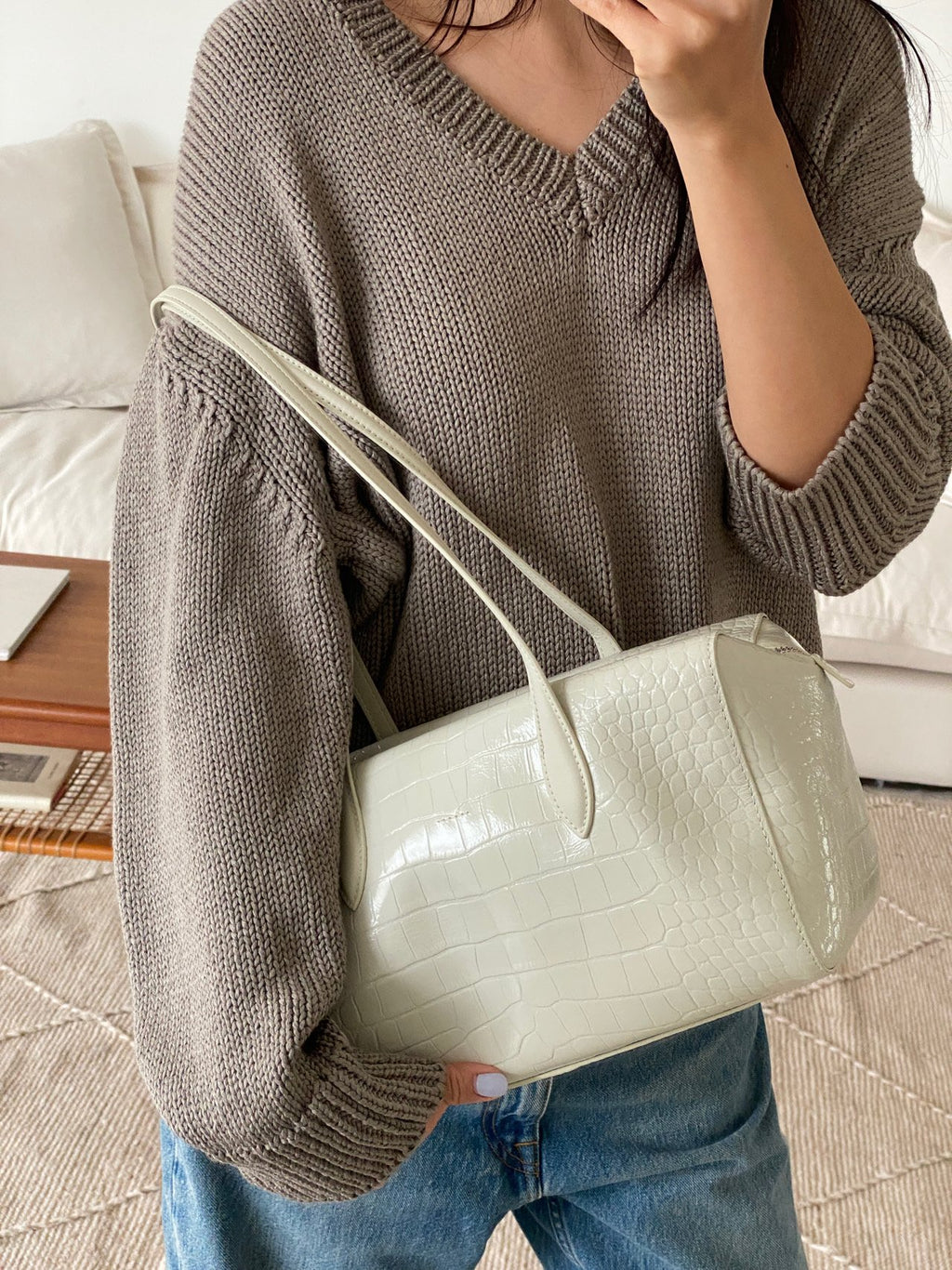[100% COWHIDE LEATHER] ARDEN CROCO SHOULDER BAG
