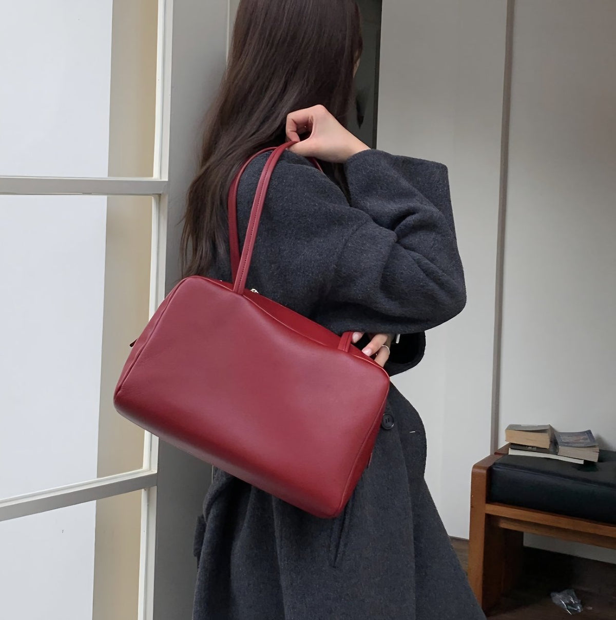 [100% LAMBSKIN LEATHER] ELLA SHOULDER BAG